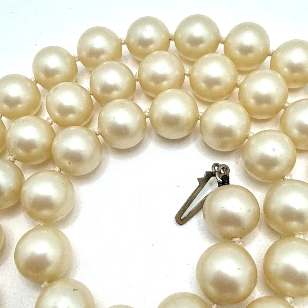 Vintage Classic Faux Pearl Choker Necklace Sterling Silver Clasp 22
